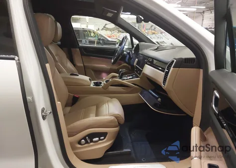 2019 Porsche Cayenne z USA, uszkodzony, nr VIN WP1AA2AY3KDA02403